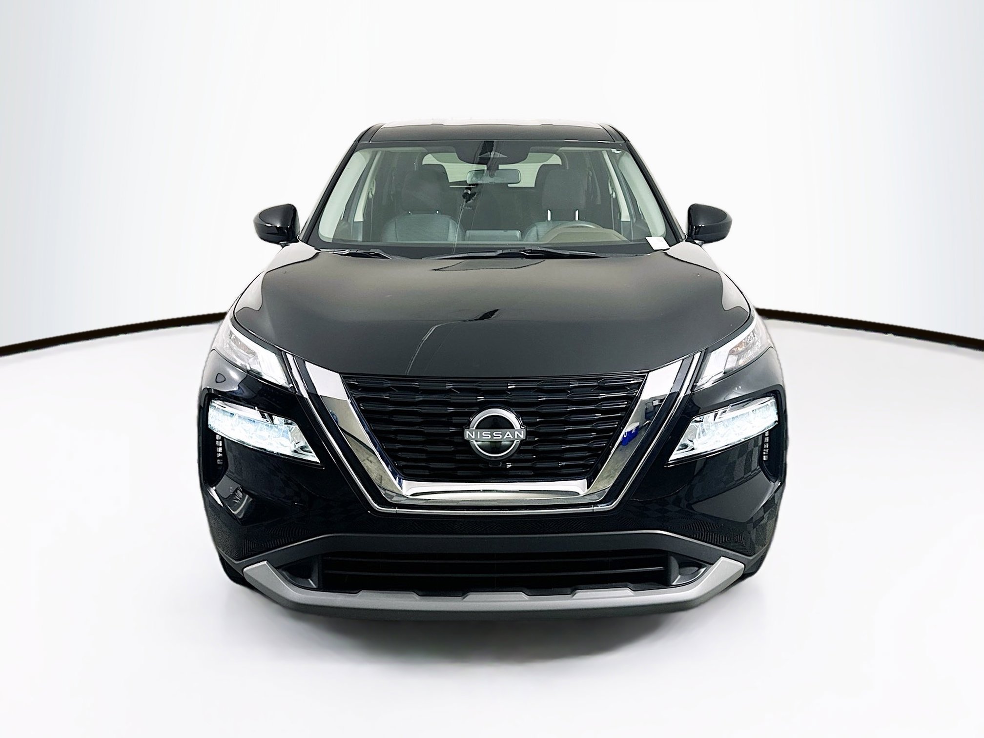Used 2023 Nissan Rogue SV FWD image 2