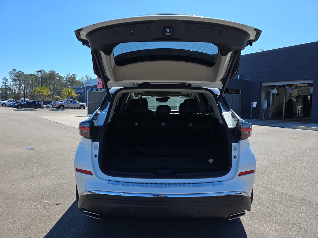 Used 2023 Nissan Murano Platinum w/ Cargo Package image 16