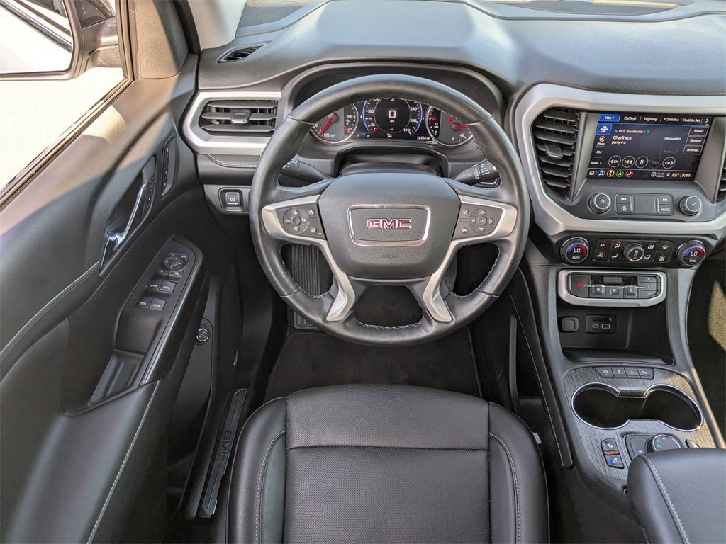 Used 2023 GMC Acadia SLT w/ Elevation Edition image 16