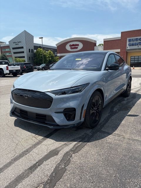 New 2025 Ford Mustang Mach-E GT image 2