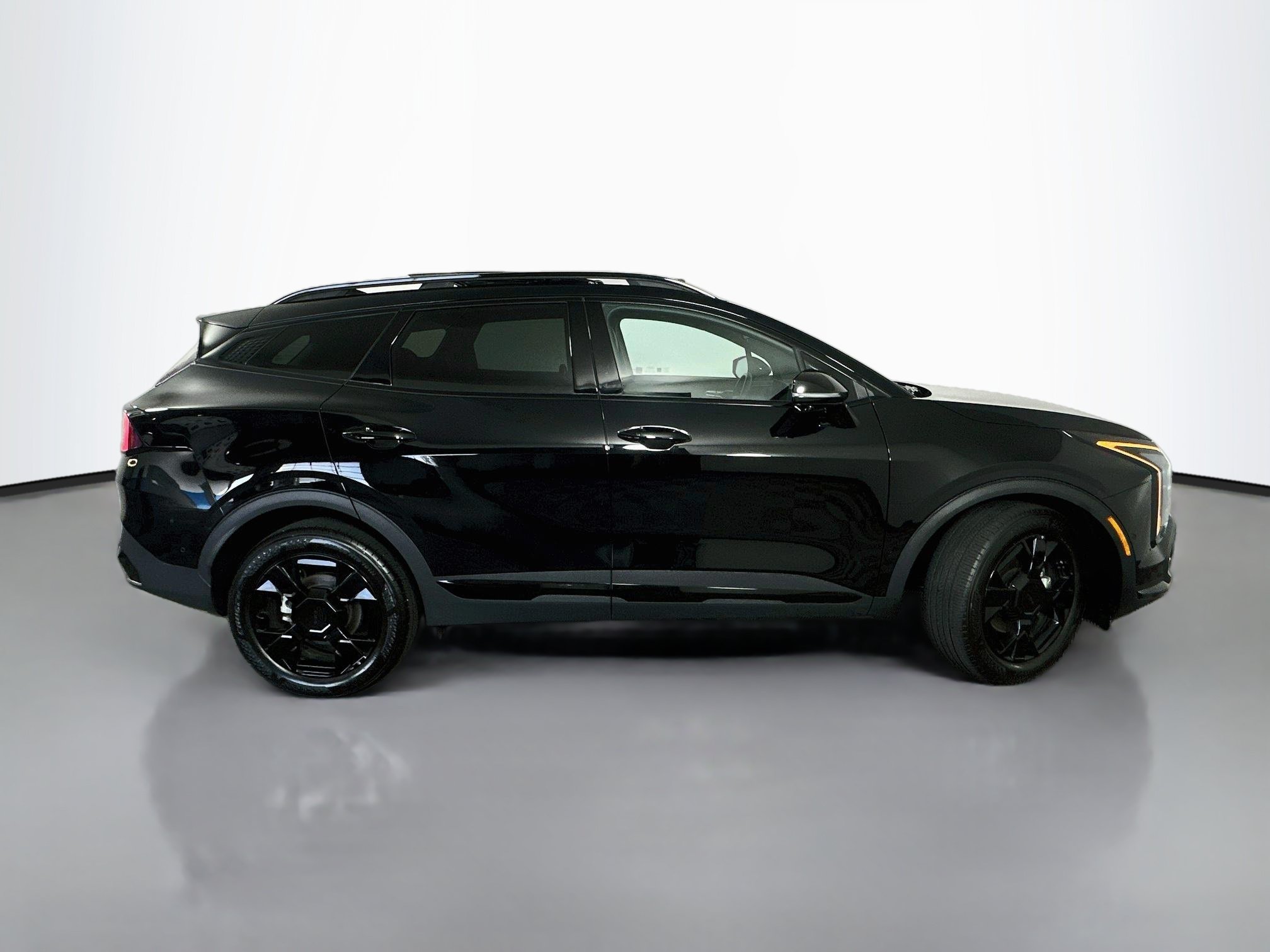 Certified 2026 Kia Sportage X-Line w/ X-Line Technology Package AWD/4WD image 8