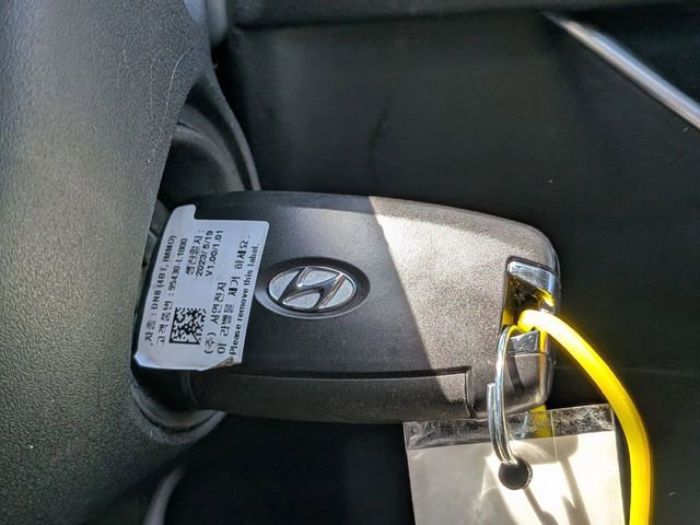 Used 2022 Hyundai Sonata SE w/ Cargo Package FWD image 28