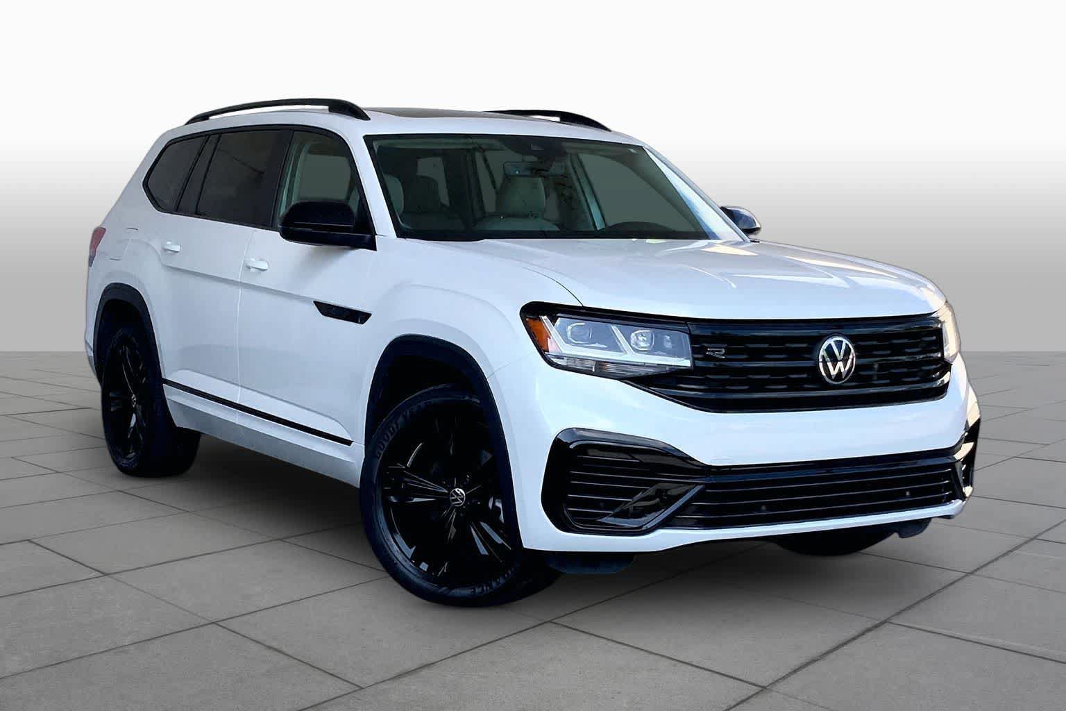 Used 2023 Volkswagen Atlas SEL R-Line AWD/4WD image 3