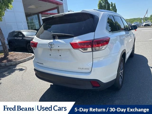 Used 2019 Toyota Highlander XLE AWD/4WD image 7