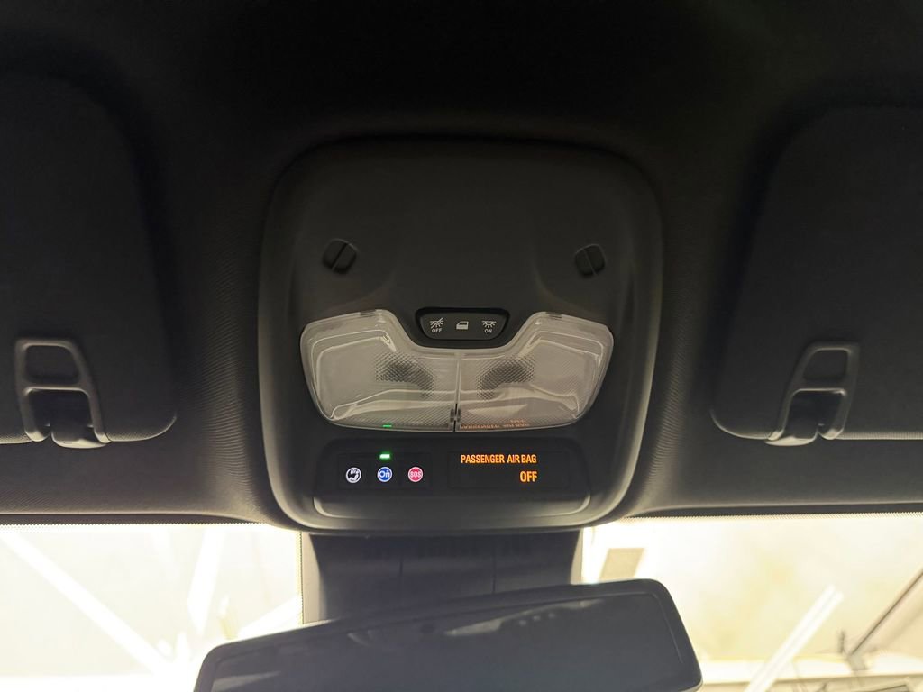 Used 2024 Chevrolet Colorado ZR2 w/ ZR2 Convenience Package III AWD/4WD image 18