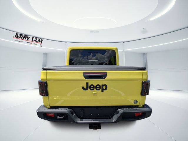 Certified 2024 Jeep Gladiator Sport AWD/4WD image 4