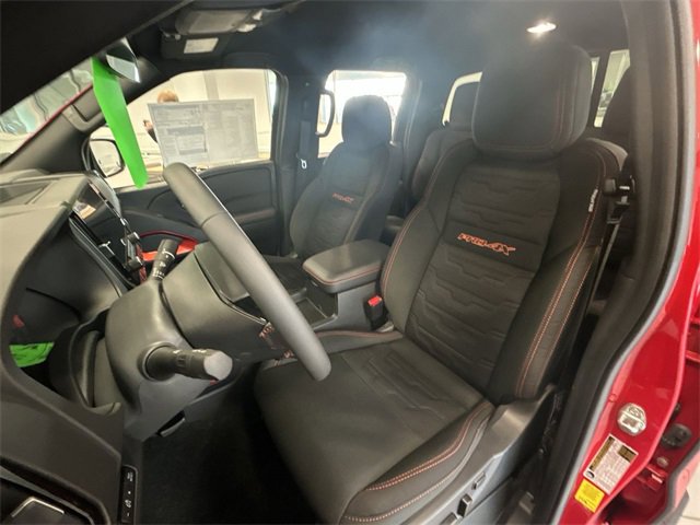 New 2025 Nissan Frontier PRO-4X w/ Black Accent Package image 11