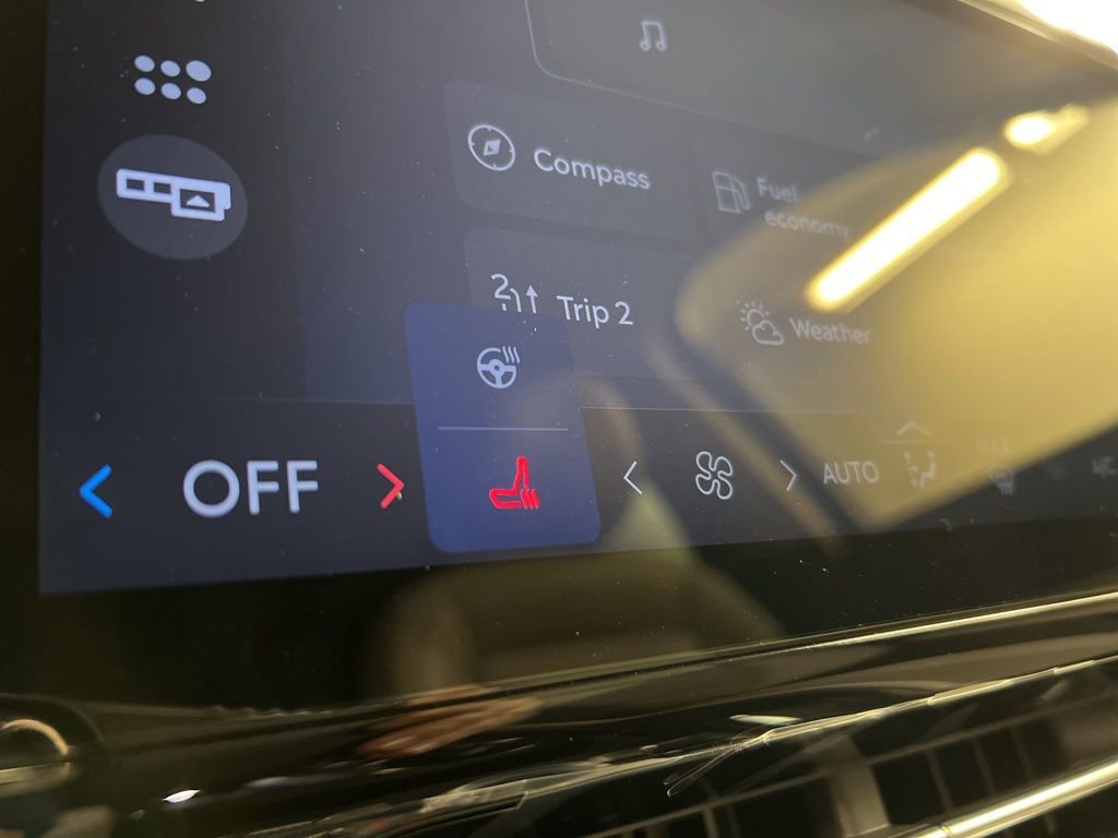 Used 2026 Lincoln Nautilus Premier image 13