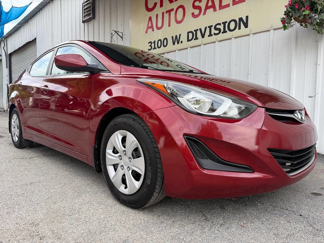 Used 2016 Hyundai Elantra SE image 1
