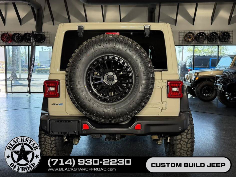 Used 2022 Jeep Wrangler Unlimited Rubicon 4xe w/ Steel Bumper Group AWD/4WD image 12
