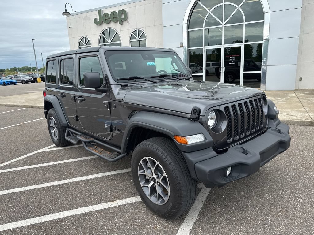 Used 2024 Jeep Wrangler Unlimited Sport AWD/4WD image 2