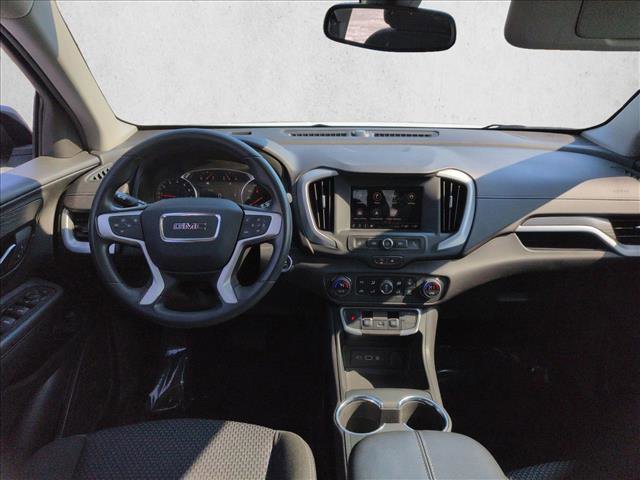 Used 2023 GMC Terrain SLE w/ Driver Convenience Package image 17