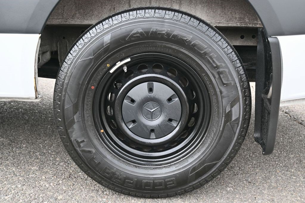 Used 2025 Mercedes-Benz Sprinter 2500 image 6
