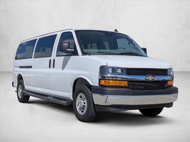 Used 2023 Chevrolet Express 3500 LT w/ LT Preferred Equipment Group RWD image 3
