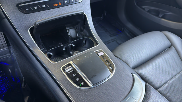 Used 2022 Mercedes-Benz GLC 300 4MATIC image 20