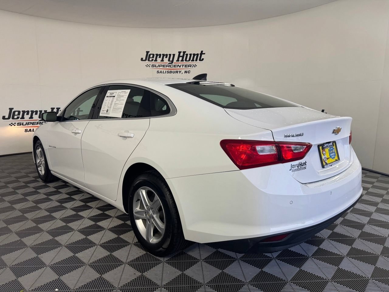 Used 2024 Chevrolet Malibu LS w/ Driver Confidence Package FWD image 10