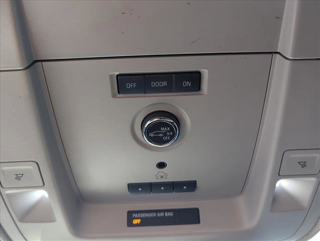 Used 2020 Chevrolet Suburban LT w/ Luxury Package image 19