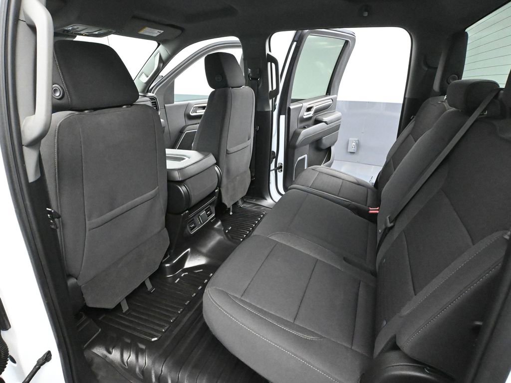 Used 2024 Chevrolet Silverado 2500 LT image 39