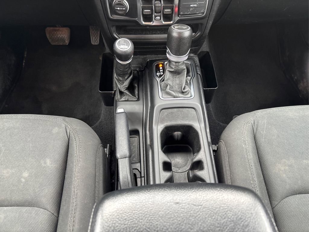 Used 2021 Jeep Wrangler Unlimited Sport image 16