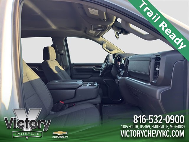 Used 2022 Chevrolet Silverado 1500 LT Trail Boss w/ LPO, Dark Essentials Package image 16