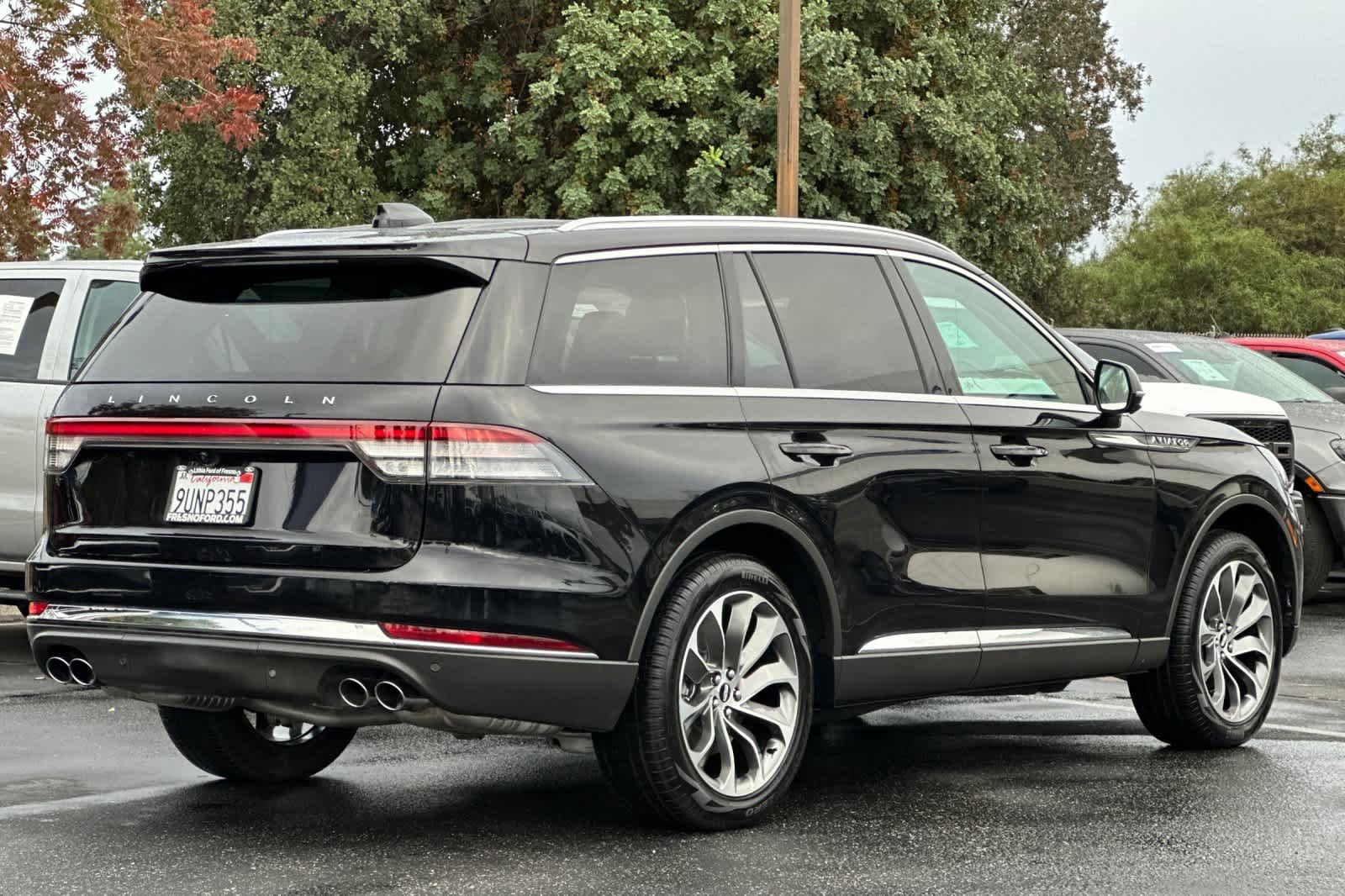 Used 2025 Lincoln Aviator Reserve image 2