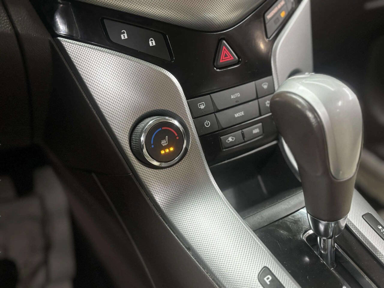 Used 2012 Chevrolet Cruze LTZ image 23