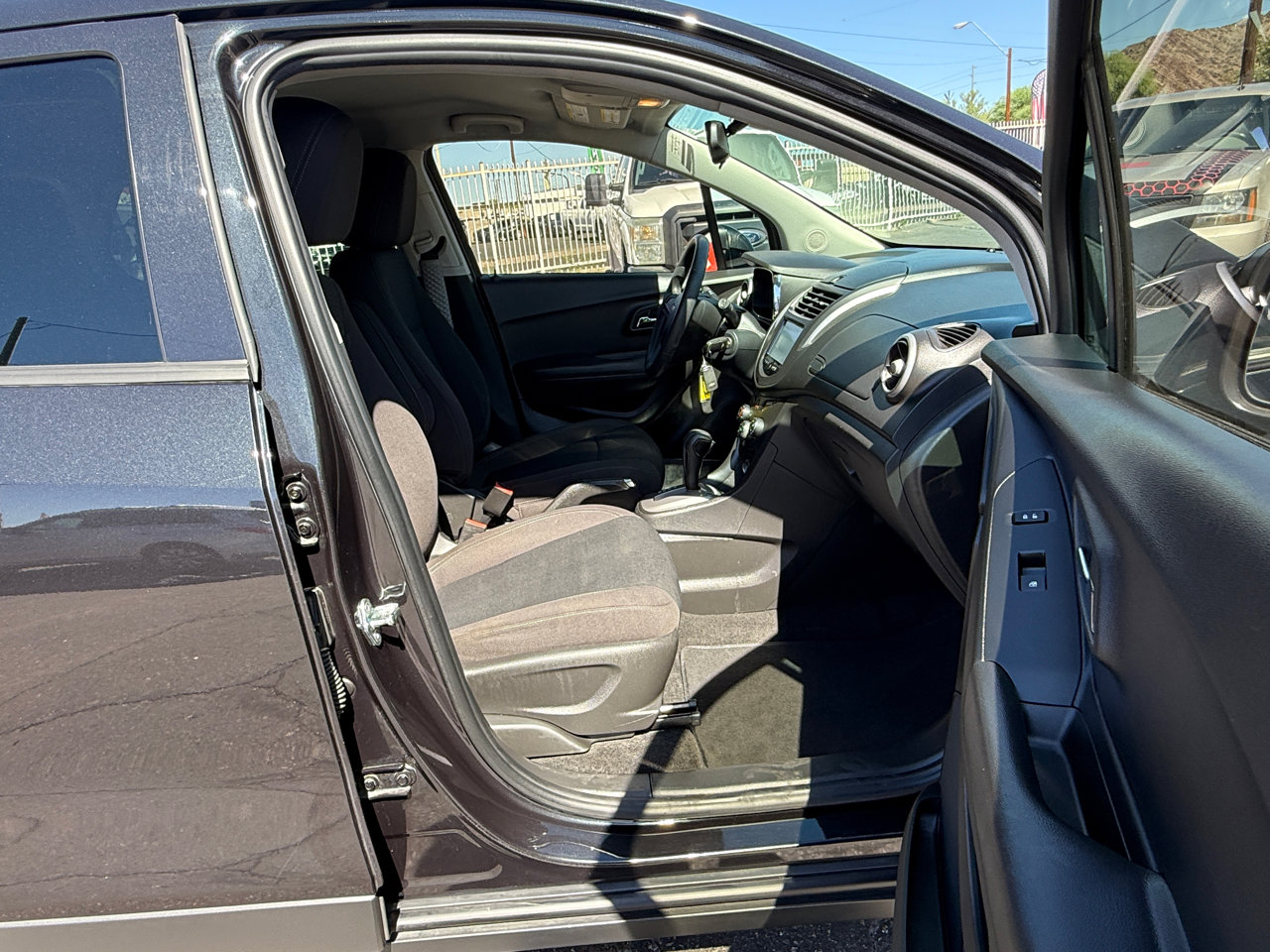 Used 2016 Chevrolet Trax LS w/ LPO, Cargo Package image 19