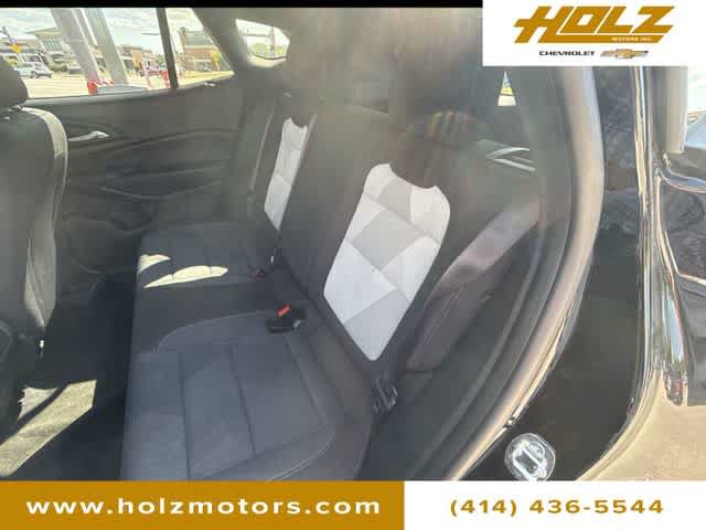 Certified 2024 Chevrolet Trax RS w/ Driver Confidence Package FWD image 21
