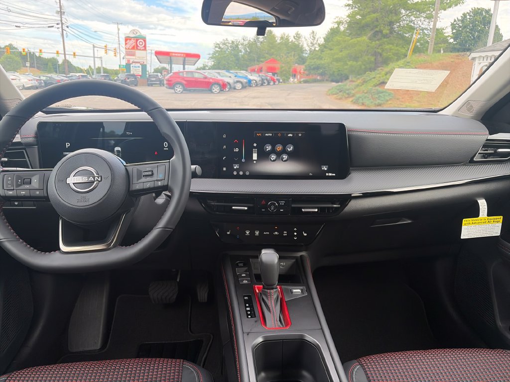 New 2026 Nissan Kicks SR w/ Cold Weather Package AWD/4WD image 13