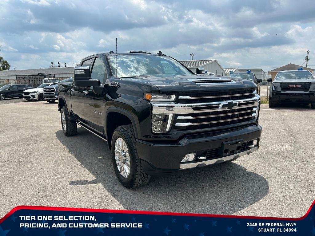 Used 2022 Chevrolet Silverado 2500 High Country w/ Technology Package AWD/4WD image 3