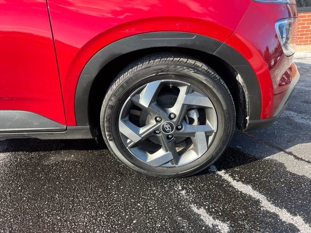 Used 2023 Hyundai Venue SEL image 11