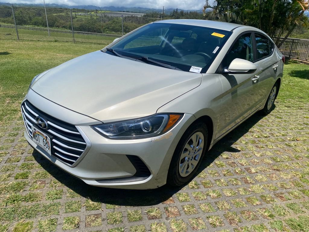 Used 2017 Hyundai Elantra SE FWD image 3