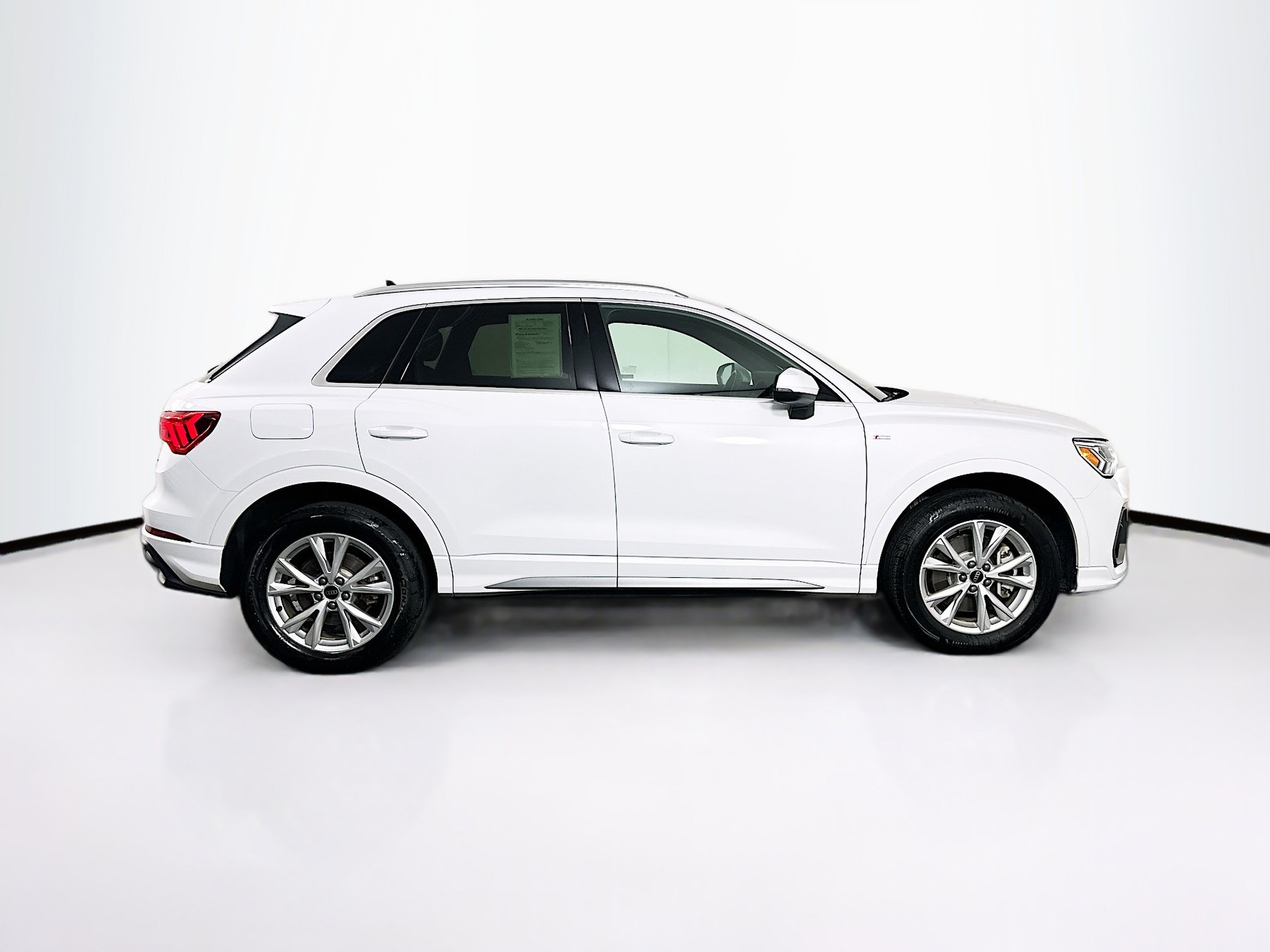 Used 2025 Audi Q3 2.0T Premium AWD/4WD image 10