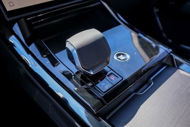 New 2025 Land Rover Range Rover Sport Autobiography image 21