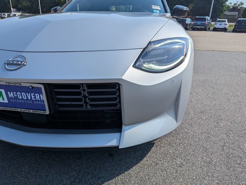 Used 2025 Nissan Z Performance w/ Floor Mat Package RWD image 11