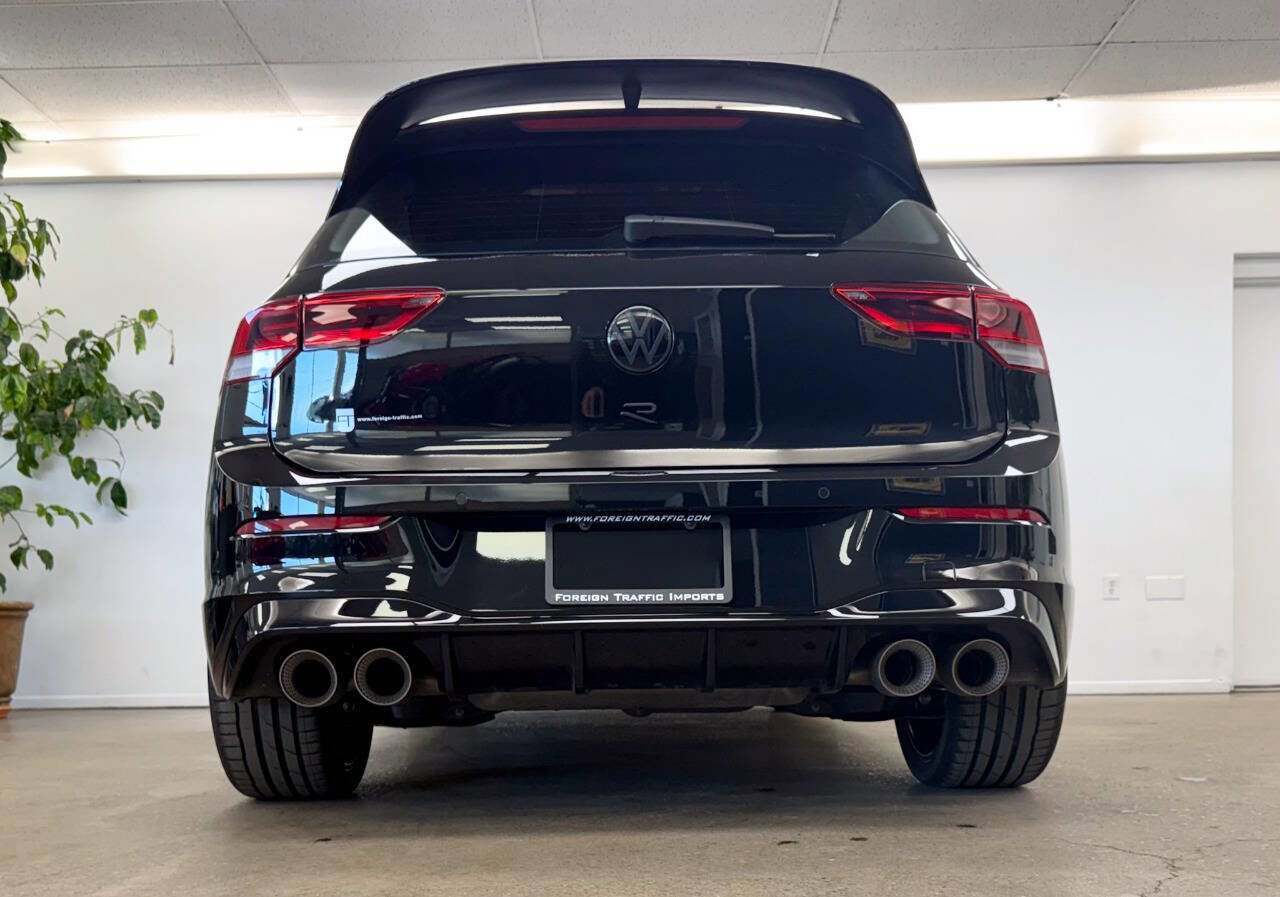 Used 2025 Volkswagen Golf R Black Edition image 33
