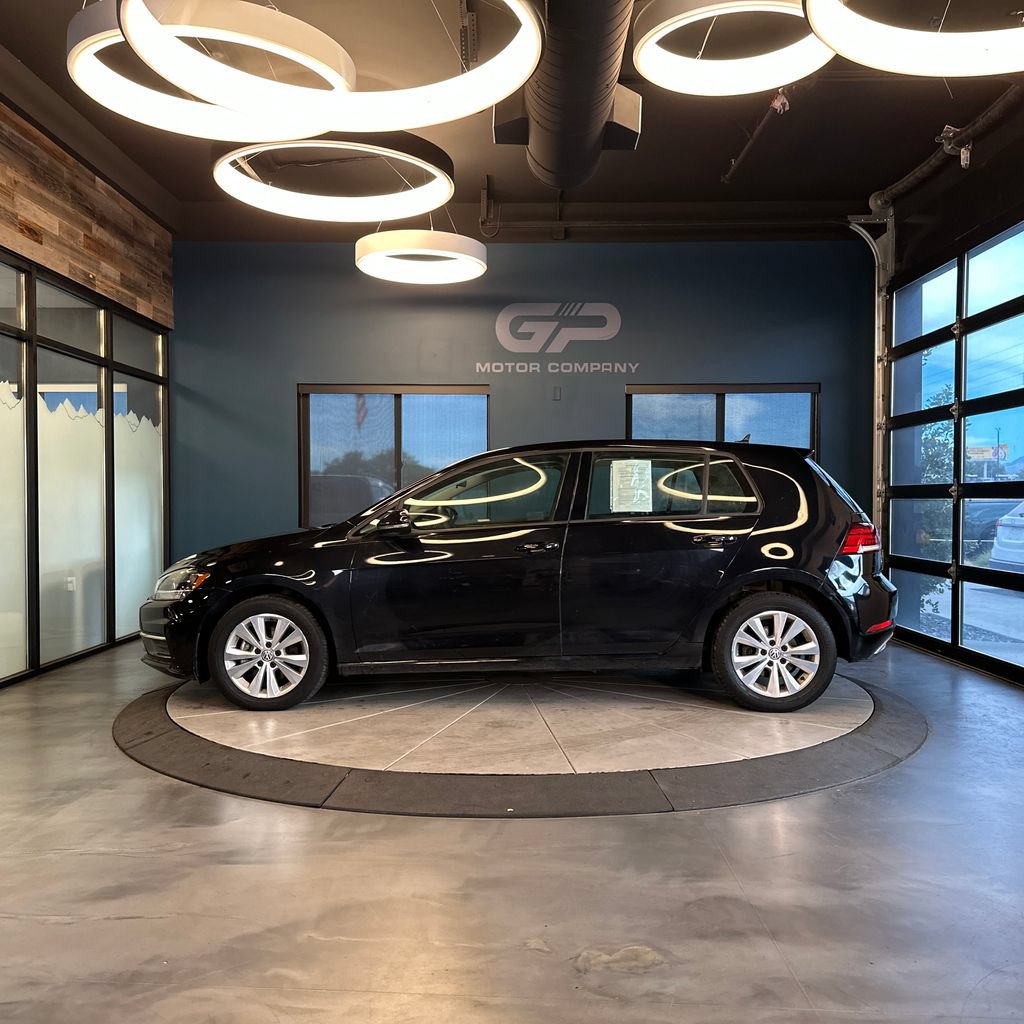 Used 2021 Volkswagen Golf 4-Door FWD image 6
