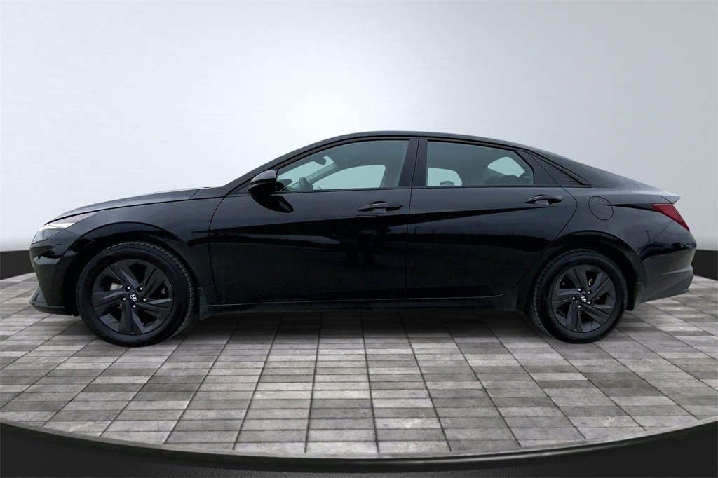 Used 2023 Hyundai Elantra SEL image 8