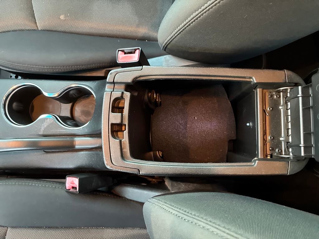 Used 2013 Dodge Avenger SE image 24