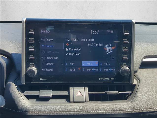 Used 2022 Toyota RAV4 XLE w/ Convenience Package FWD image 16