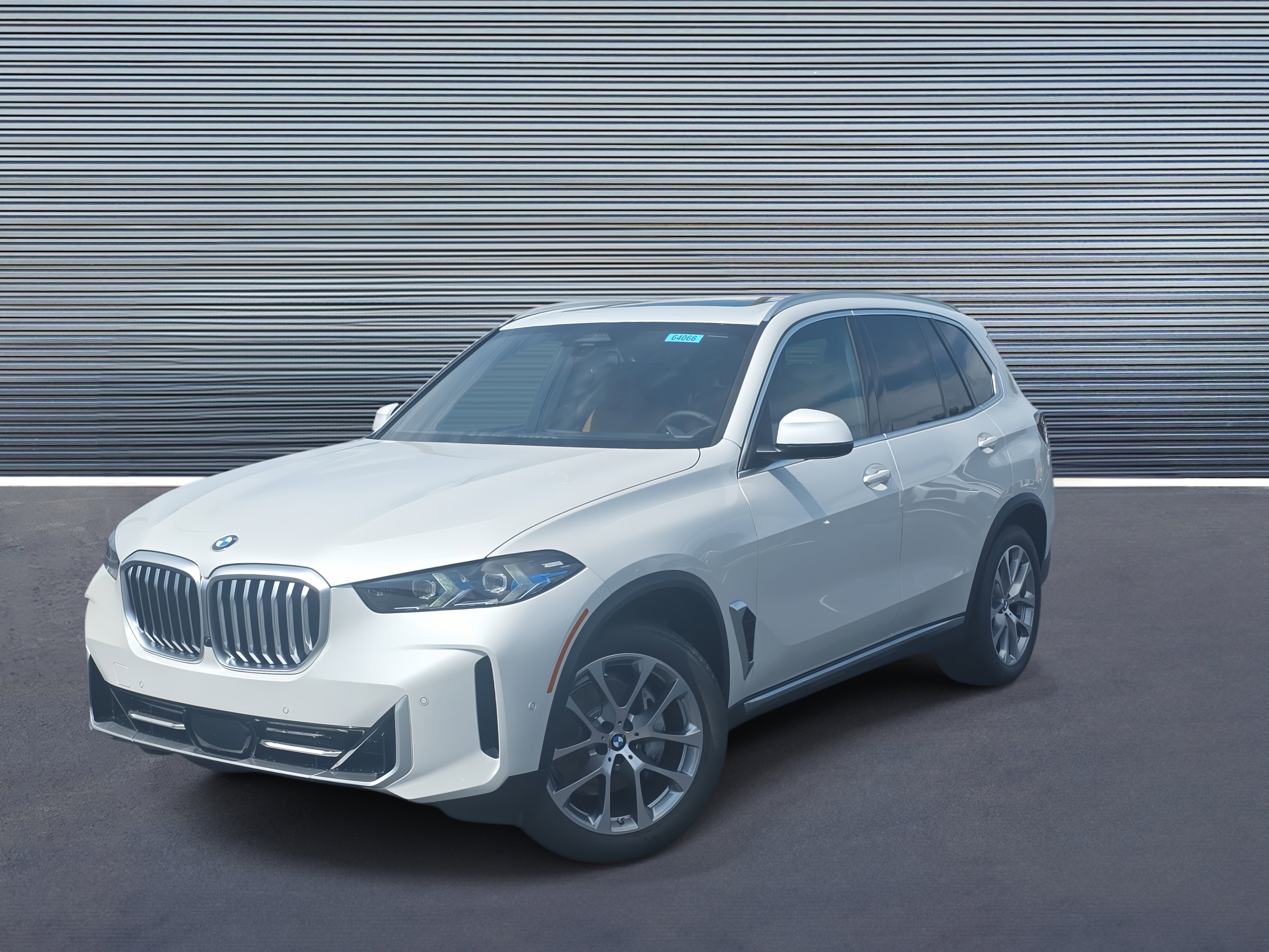 New 2026 BMW X5 sDrive40i w/ Premium Package