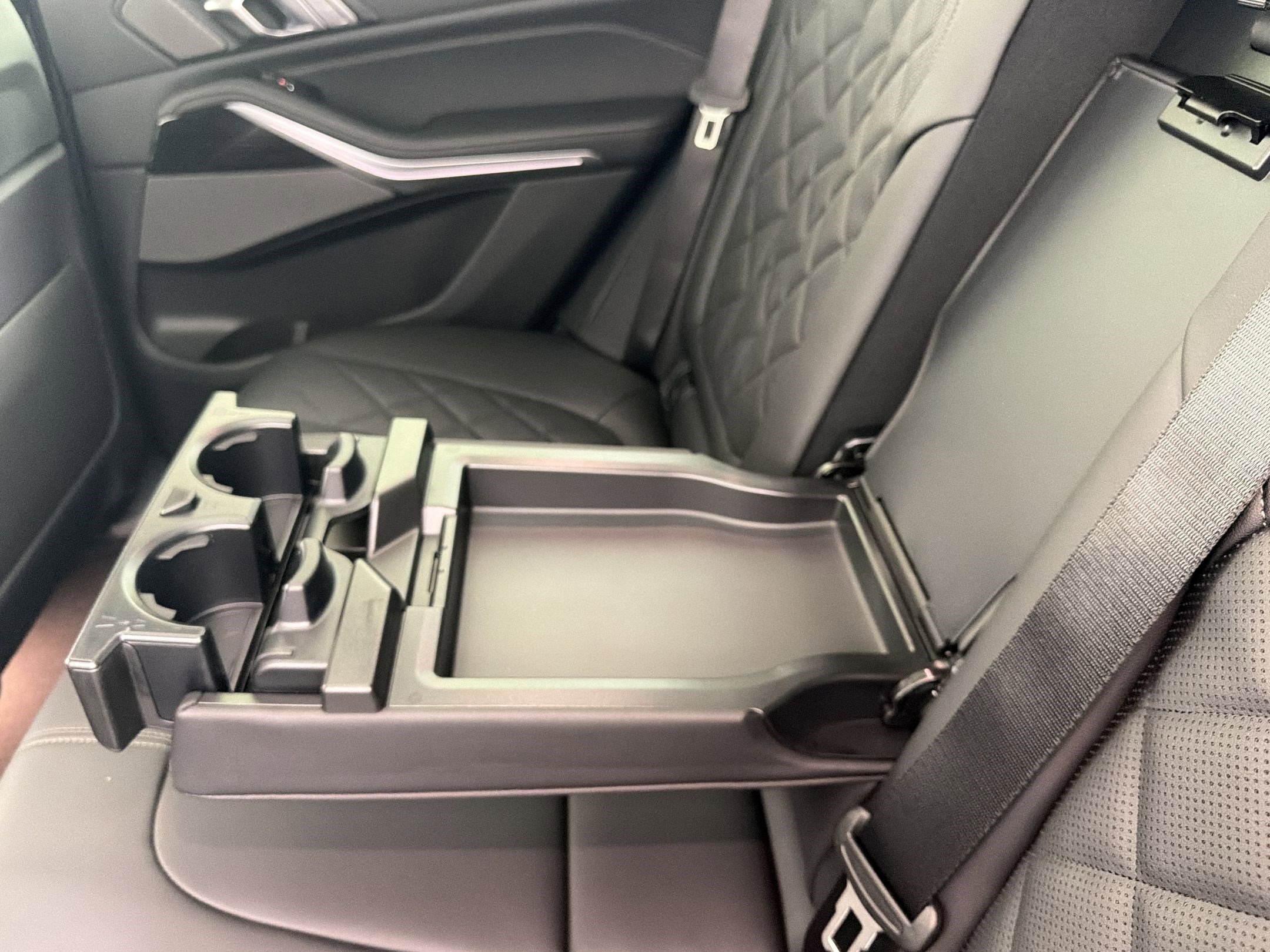 New 2026 BMW X5 xDrive40i w/ M Sport Package AWD/4WD image 21