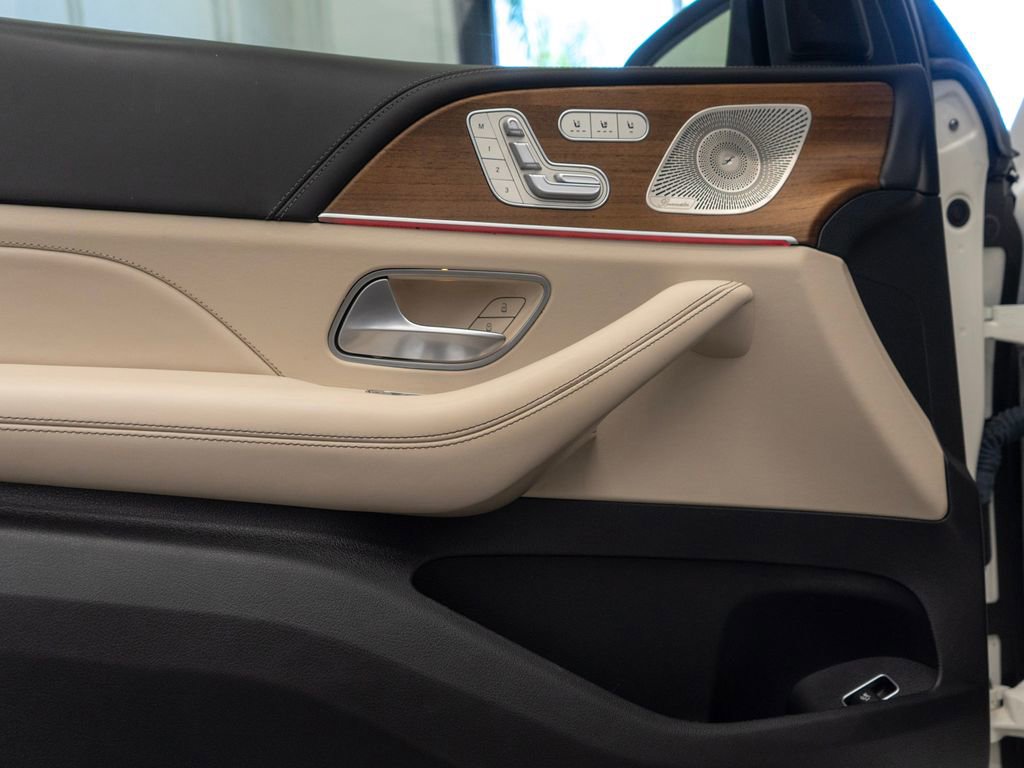 Used 2022 Mercedes-Benz GLS 63 AMG 4MATIC image 30