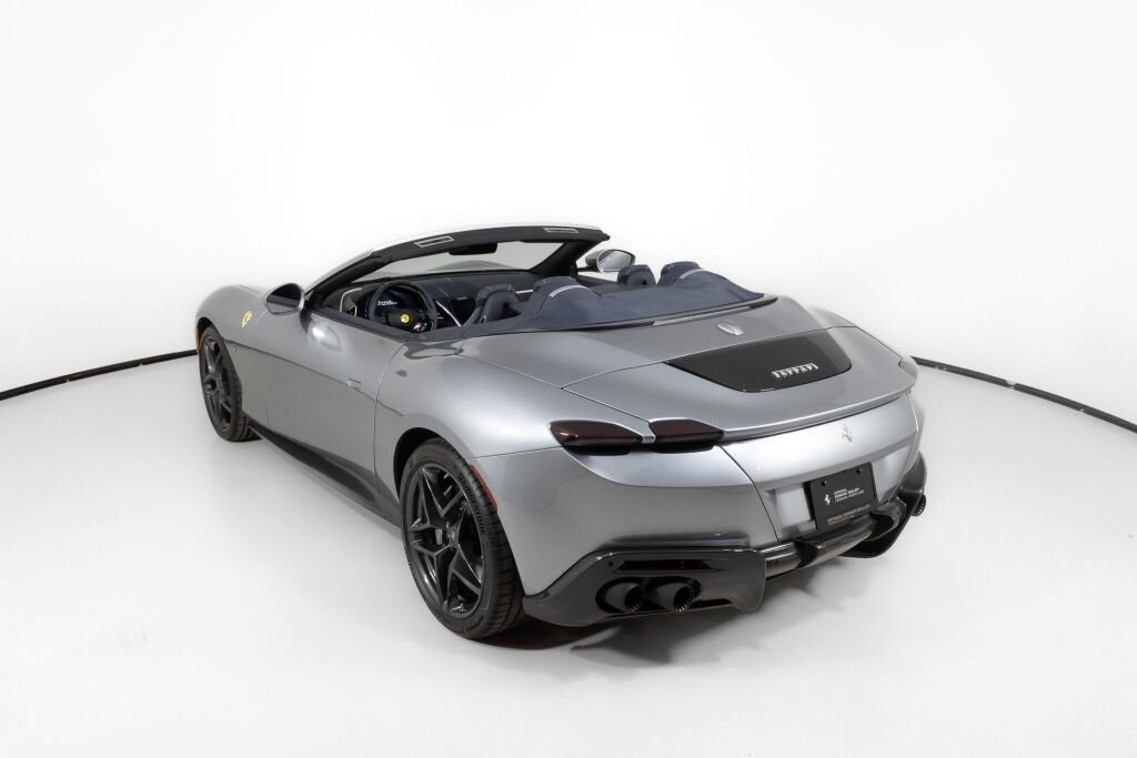 Used 2025 Ferrari Roma Spider image 5
