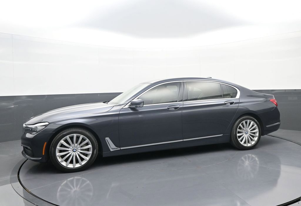 Used 2016 BMW 740i RWD image 4