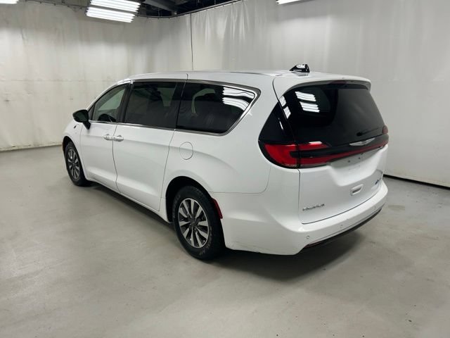 Used 2024 Chrysler Pacifica Limited FWD image 7