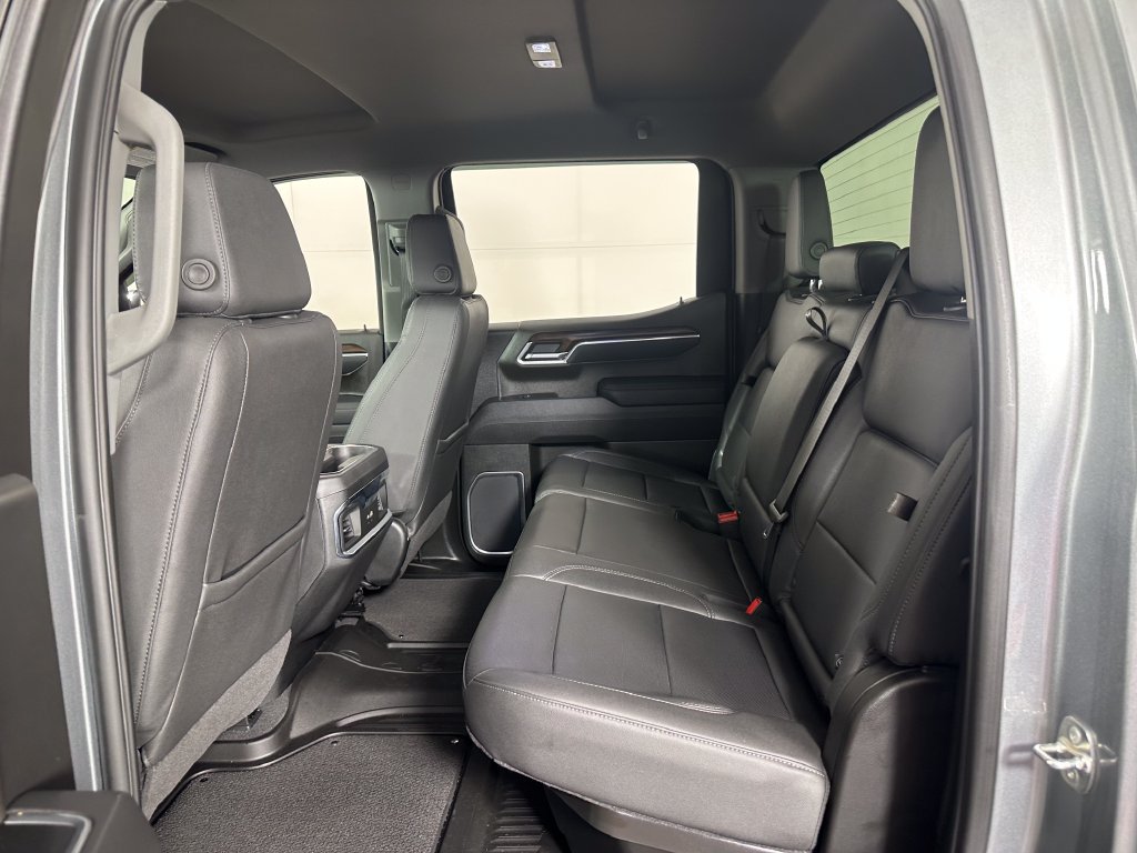 Used 2026 GMC Sierra 1500 SLT w/ SLT Convenience Package AWD/4WD image 21