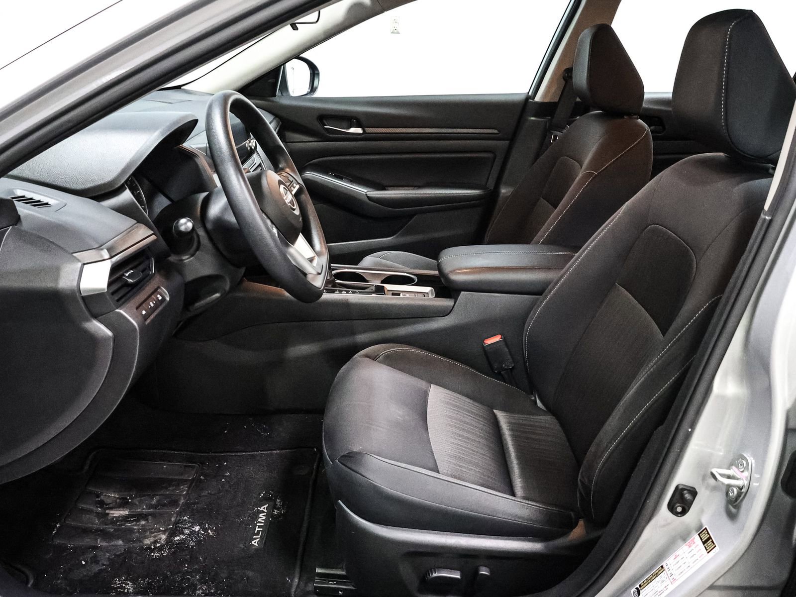 Used 2024 Nissan Altima 2.5 SV image 20