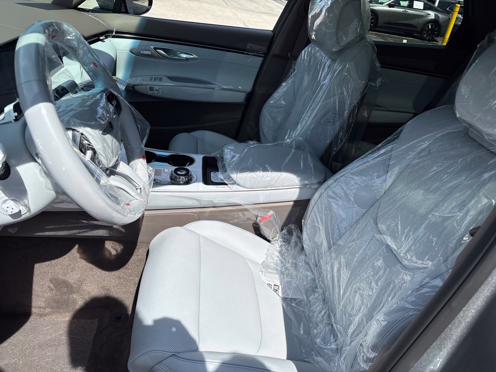 New 2027 Genesis GV70 2.5T Advanced AWD/4WD image 9