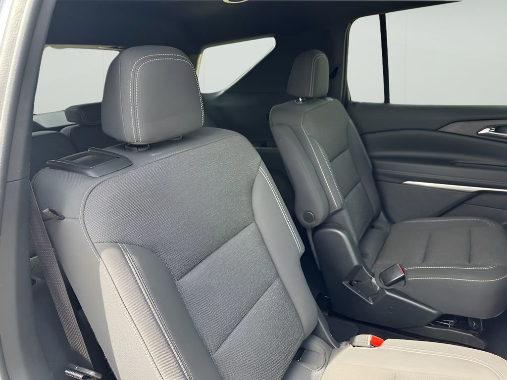 Used 2024 Chevrolet Traverse LT image 33